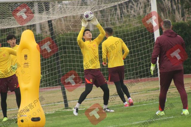 乐鱼官网app-国足三位伤病号无大碍 蹇韬珍惜回归王上源已退烧